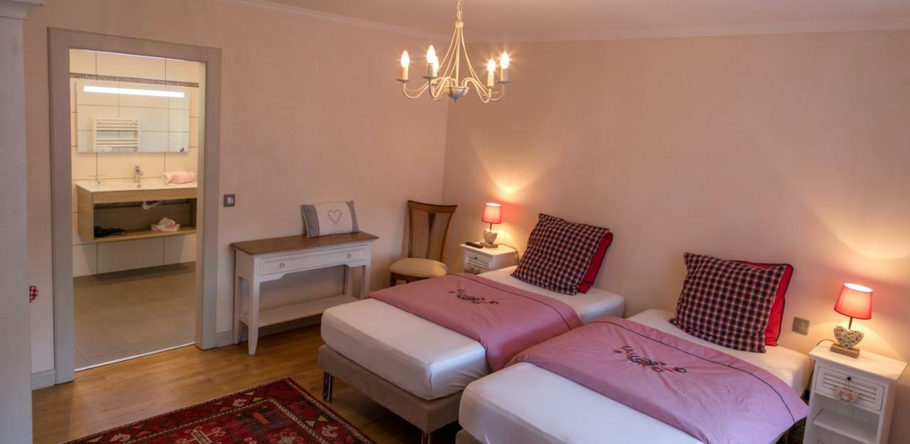 Les Chambres Chez Christine Ottrott Eksteriør billede